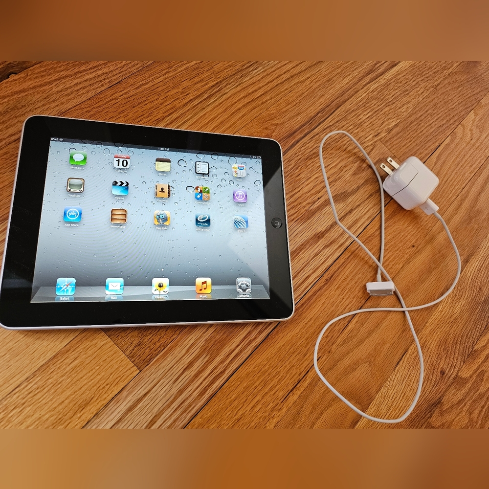 Apple iPad 1st Gen with charger